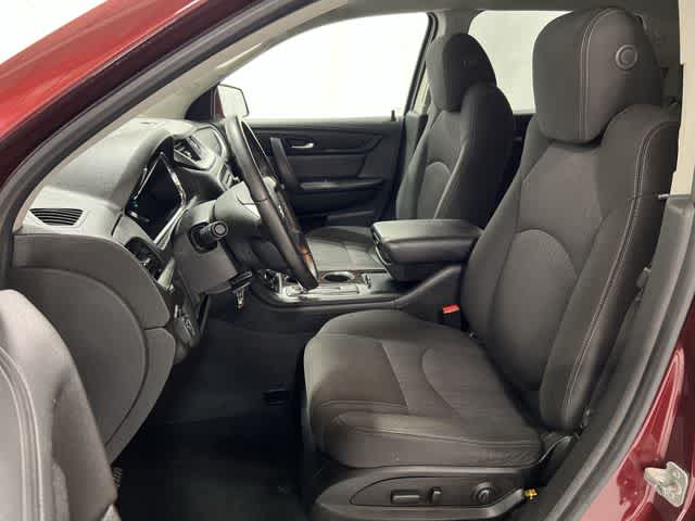 Thumbnail: 2017 Chevrolet Traverse - 21