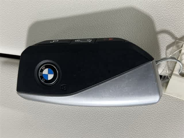 Thumbnail: 2025 BMW i5 - 33
