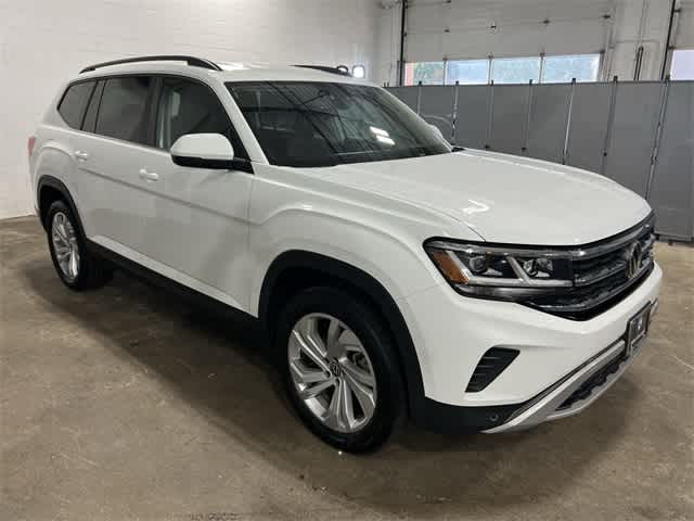 2022 Volkswagen Atlas SE 16
