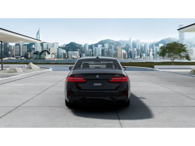 Thumbnail: 2026 BMW 5 Series - 5