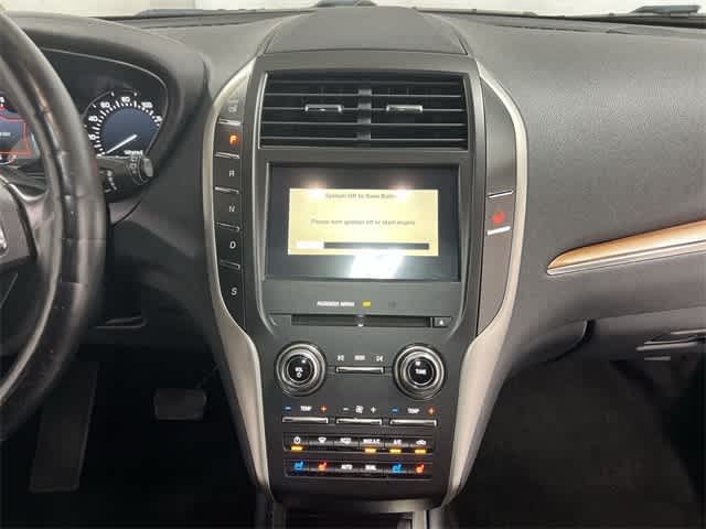 Thumbnail: 2016 Lincoln MKC - 28