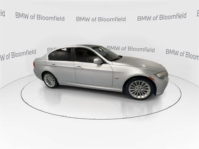 Thumbnail: 2011 BMW 3 Series - 9