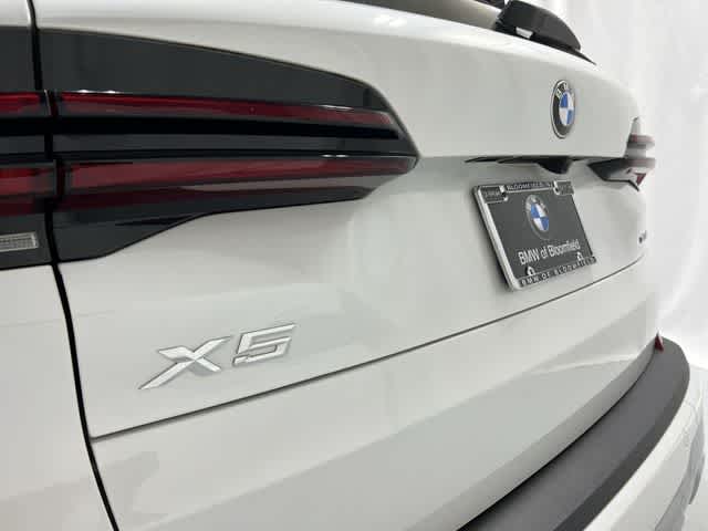 Thumbnail: 2024 BMW X5 - 17