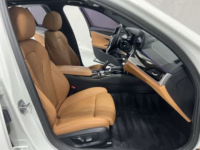 Thumbnail: 2023 BMW 5 Series - 26