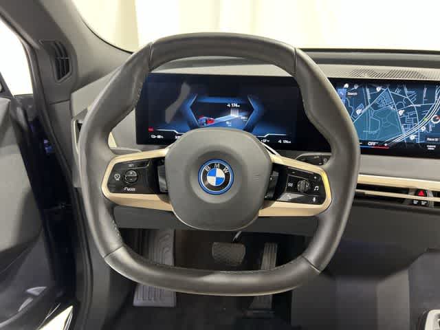 Thumbnail: 2023 BMW iX - 26