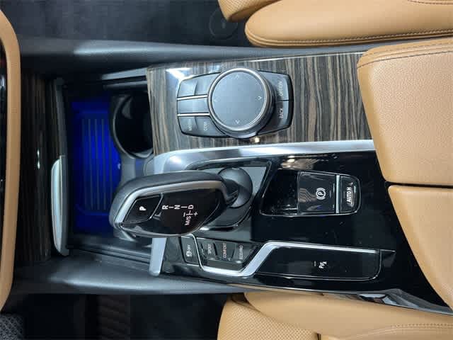 Thumbnail: 2022 BMW 5 Series - 30