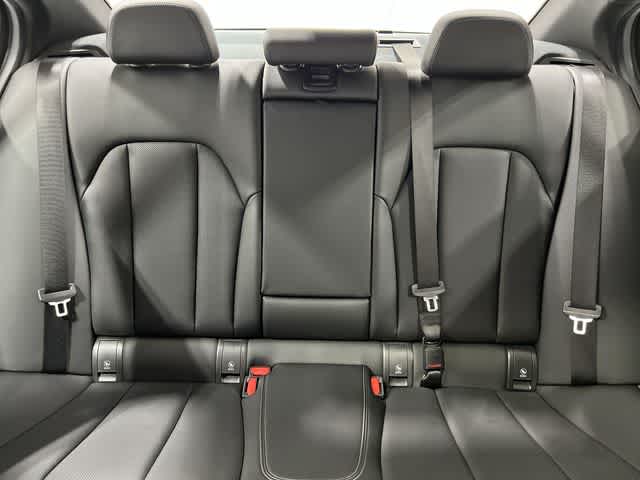 Thumbnail: 2024 BMW 3 Series - 22