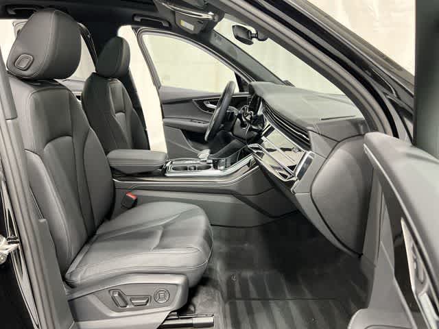 Thumbnail: 2025 Audi Q7 - 26