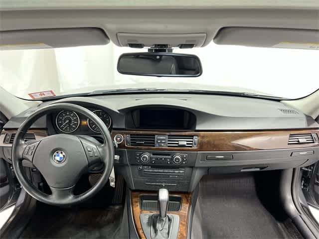 Thumbnail: 2011 BMW 3 Series - 20