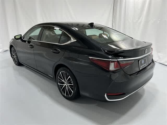 Thumbnail: 2022 Lexus ES - 12