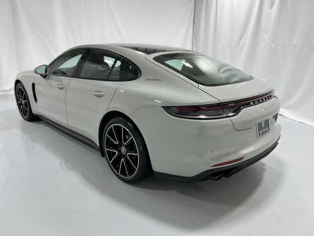 Thumbnail: 2022 Porsche Panamera - 12