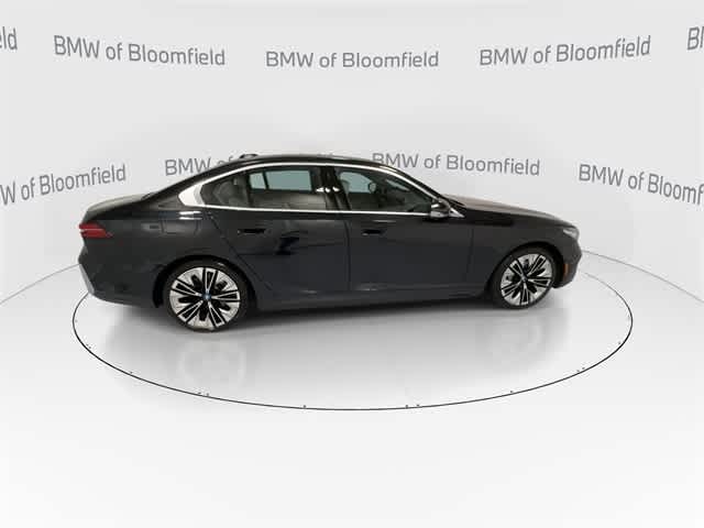 Thumbnail: 2025 BMW i5 - 8