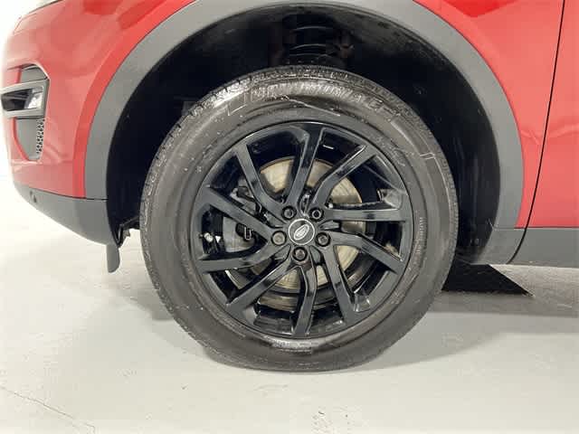 Thumbnail: 2019 Land Rover Discovery Sport - 18