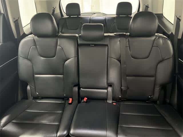 Thumbnail: 2020 Kia Telluride - 22