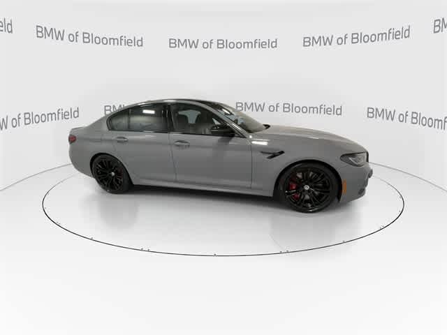 Thumbnail: 2023 BMW M5 - 9