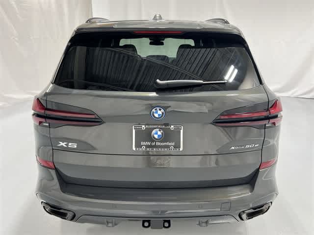 Thumbnail: 2026 BMW X5 - 13