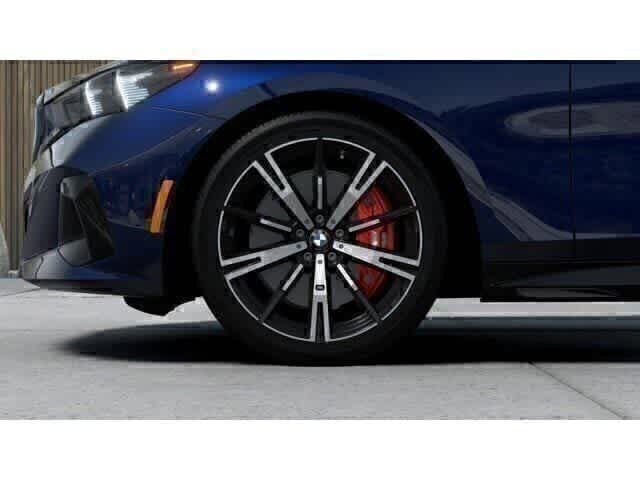 Thumbnail: 2027 BMW 5 Series - 7