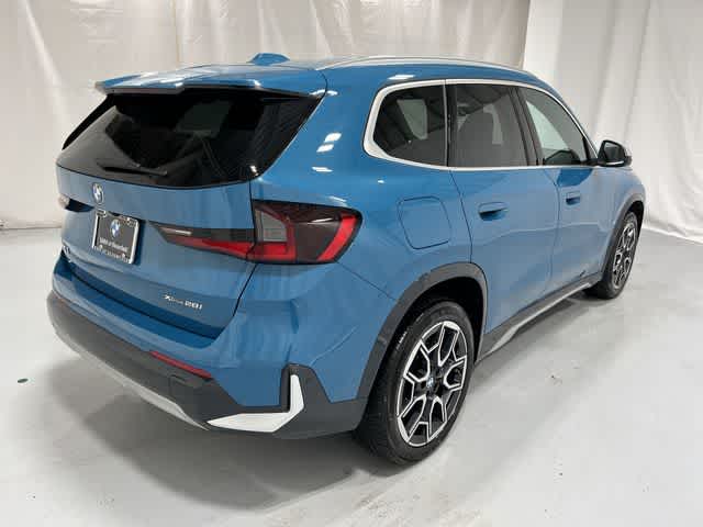Thumbnail: 2024 BMW X1 - 14