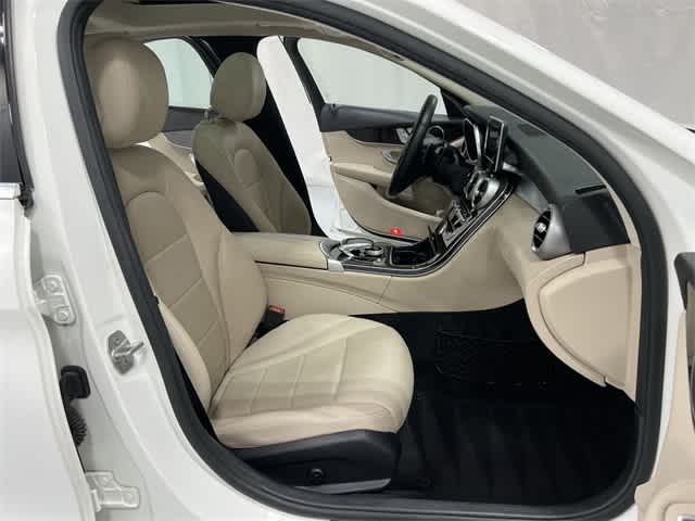 Thumbnail: 2016 Mercedes-Benz C-Class - 26