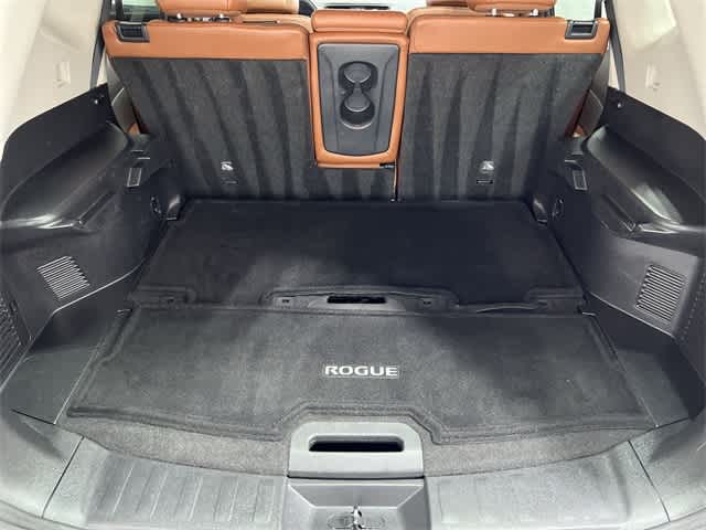 Thumbnail: 2017 Nissan Rogue - 32