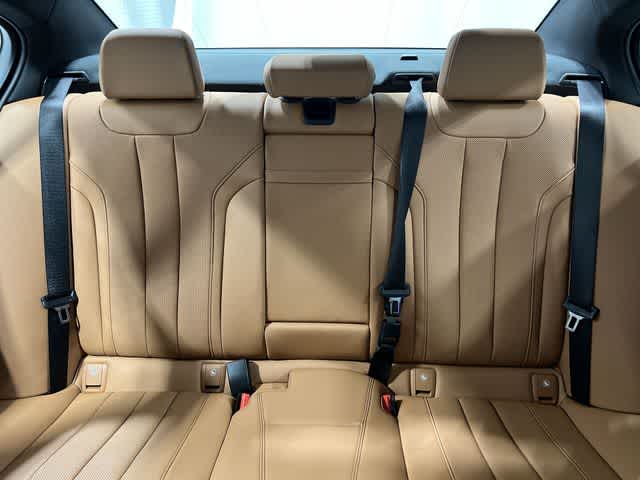 Thumbnail: 2023 BMW 5 Series - 22