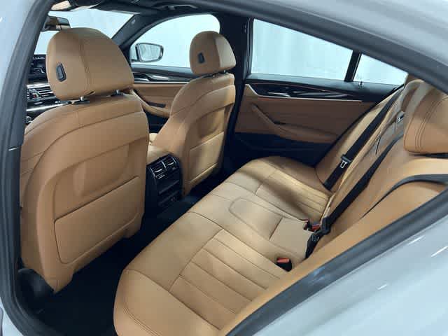 Thumbnail: 2023 BMW 5 Series - 24