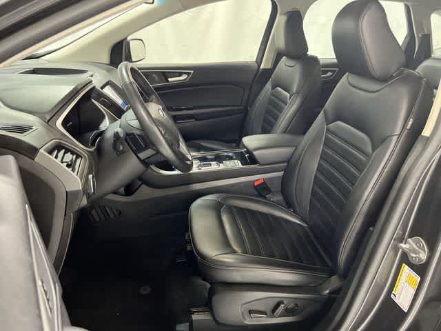 Thumbnail: 2020 Ford Edge - 21
