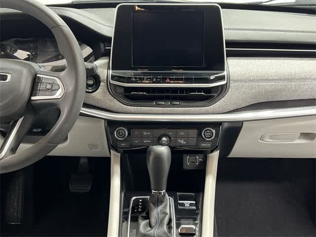 Thumbnail: 2022 Jeep Compass - 27