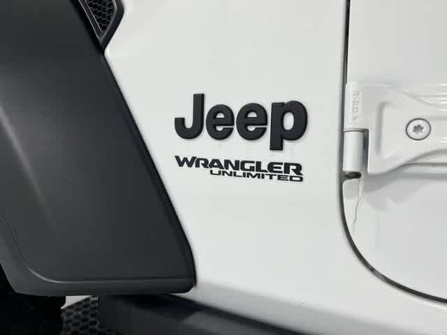Thumbnail: 2022 Jeep Wrangler - 17
