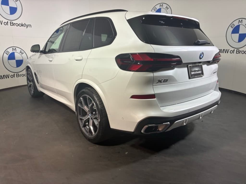 New 2026 BMW X5 PHEV xDrive50e SUV
