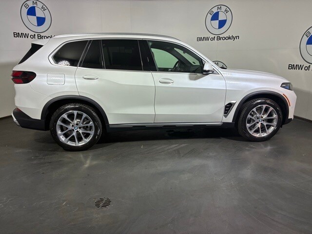 2026 Bmw X5 xDrive40i photo 2