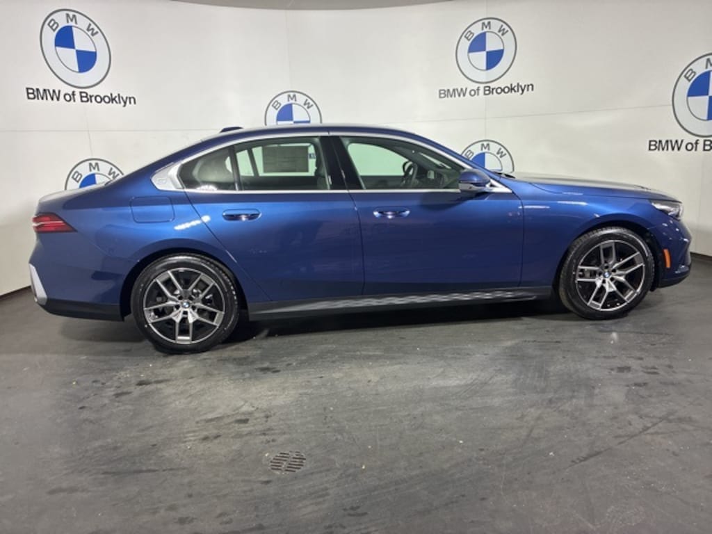 New 2026 BMW 530i xDrive Sedan