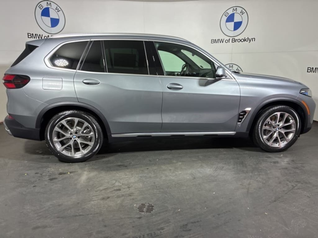New 2026 BMW X5 PHEV xDrive50e SUV