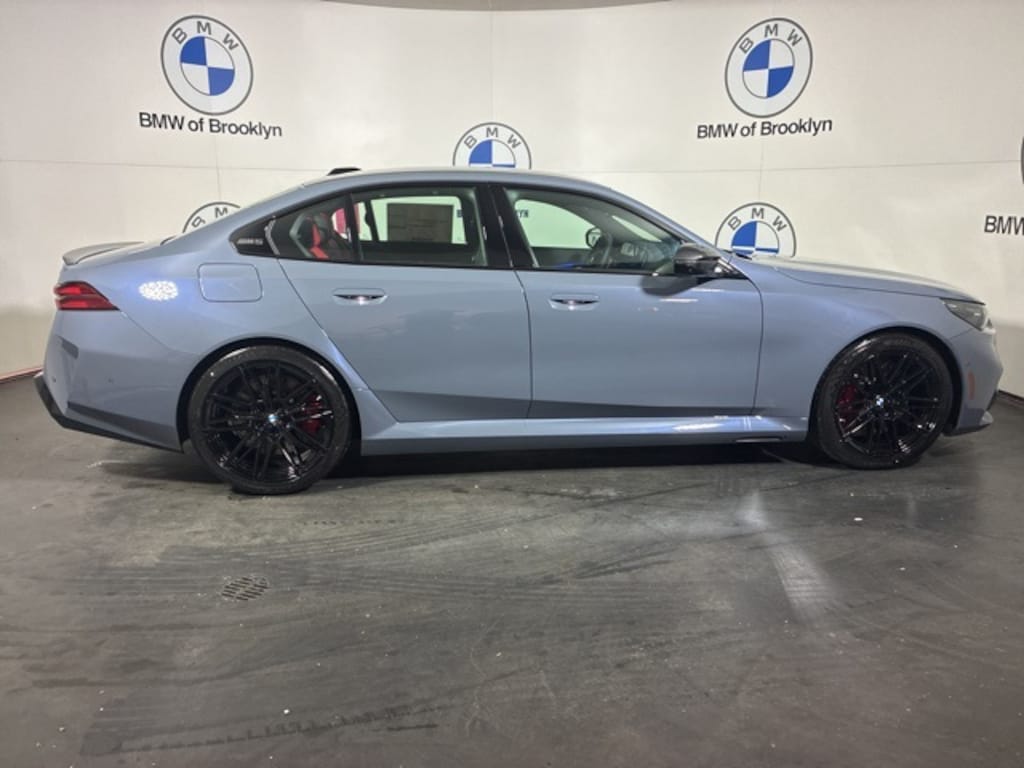 New 2026 BMW M5 Sedan