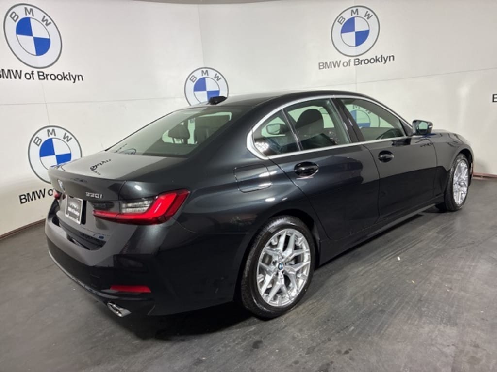 New 2026 BMW 330i xDrive Sedan