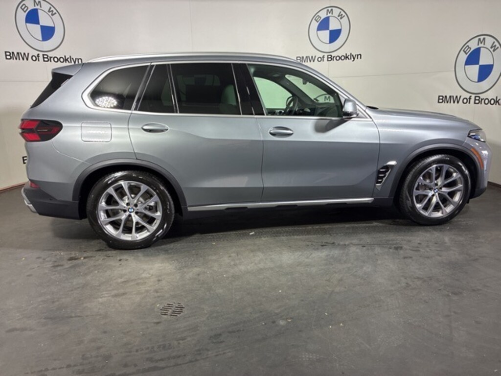 New 2026 BMW X5 PHEV xDrive50e SUV