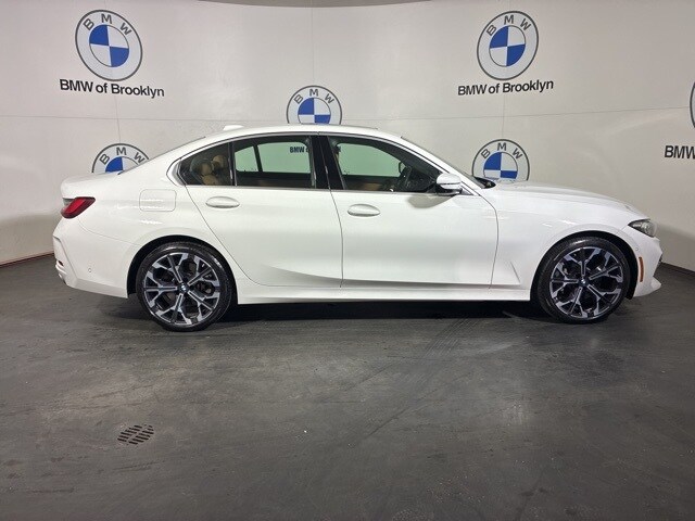 2025 Bmw 330i xDrive Sedan photo 2