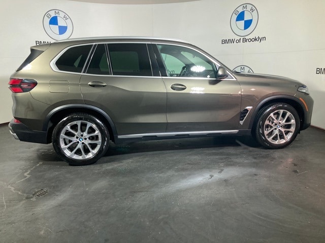 Used 2024 BMW X5 40i with VIN 5UX23EU0XR9U02560 for sale in Brooklyn, NY