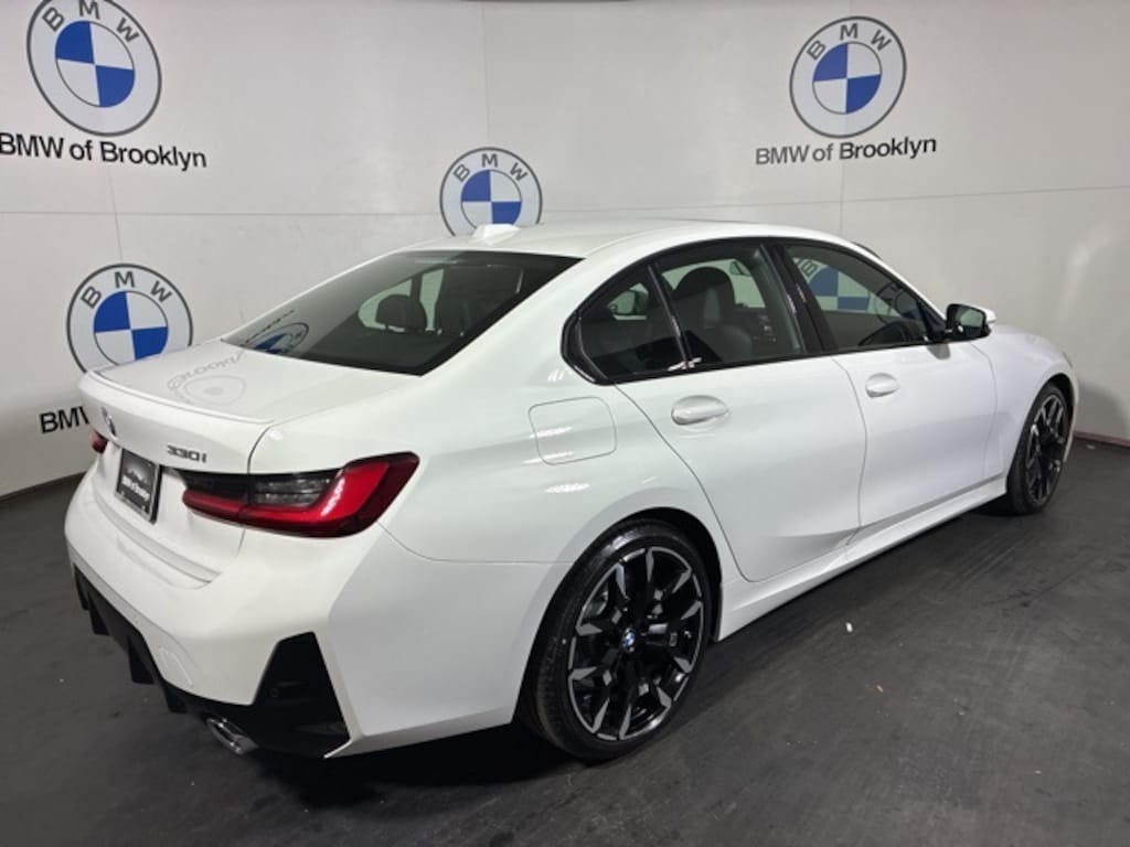 New 2026 BMW 330i xDrive Sedan