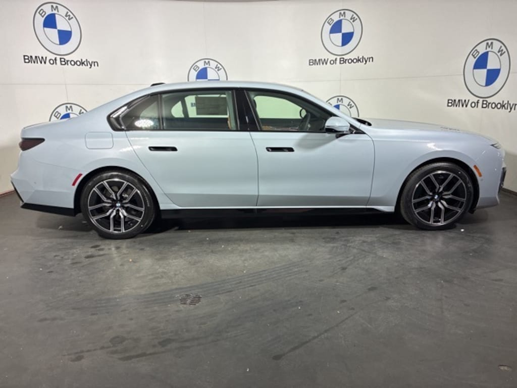 New 2026 BMW 740i xDrive Sedan