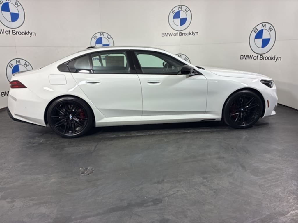 New 2026 BMW M5 Sedan