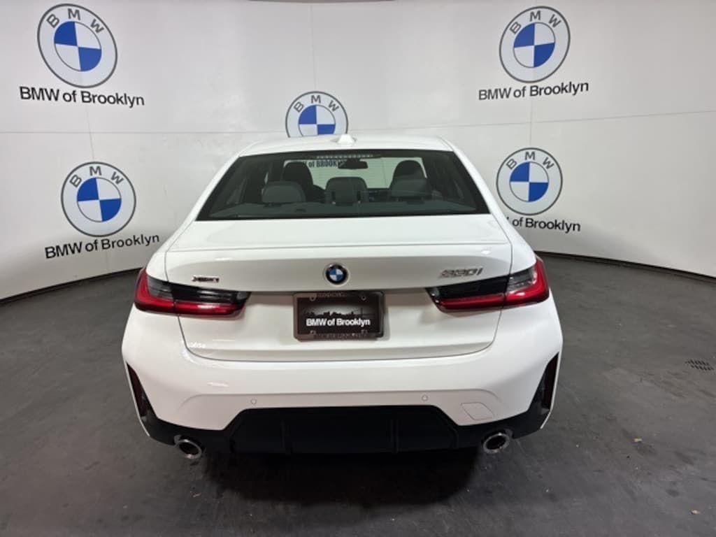 New 2026 BMW 330i xDrive Sedan