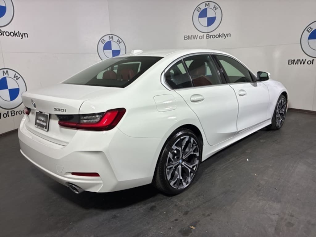 New 2026 BMW 330i xDrive Sedan