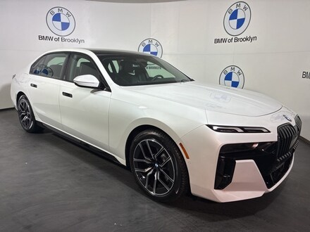 2026 BMW 740i xDrive Sedan