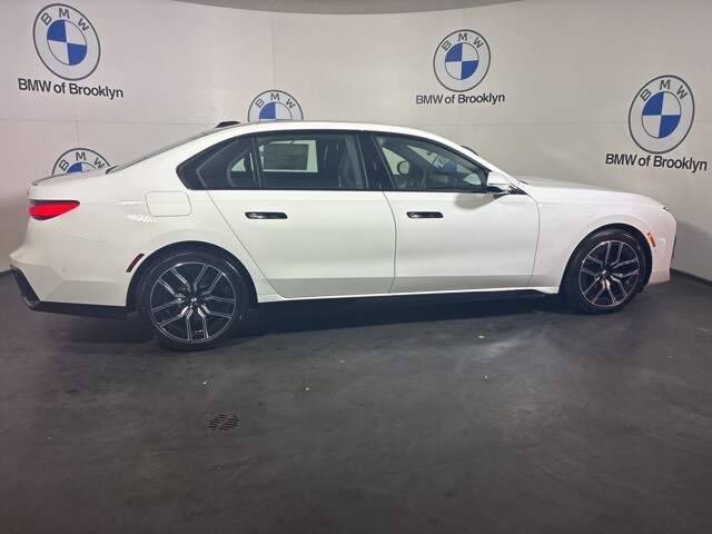 2026 Bmw 740i xDrive photo 2