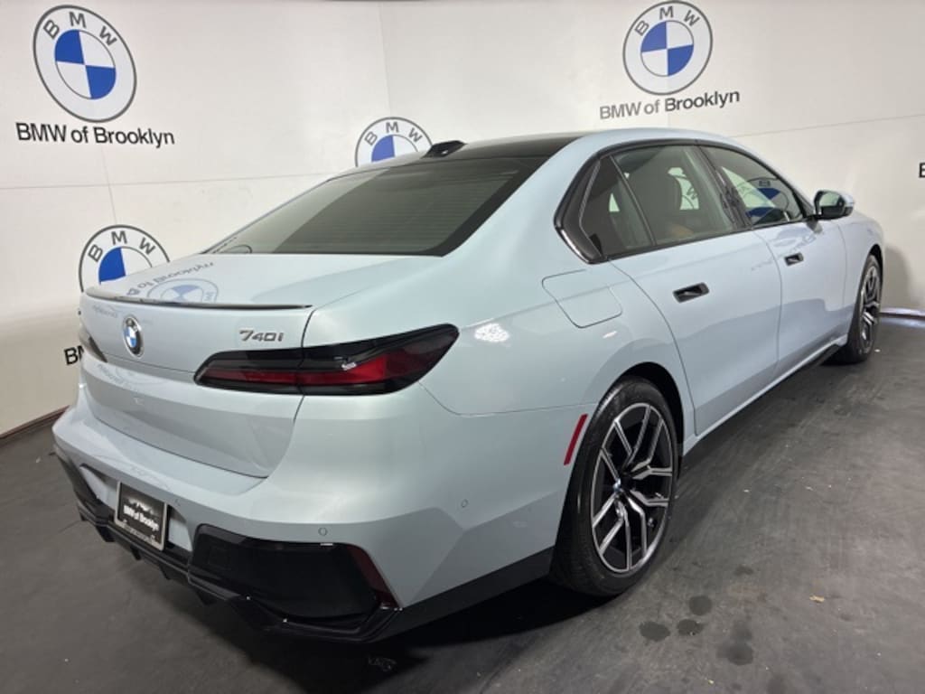 New 2026 BMW 740i xDrive Sedan