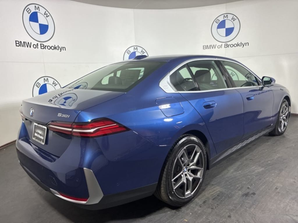 New 2026 BMW 530i xDrive Sedan