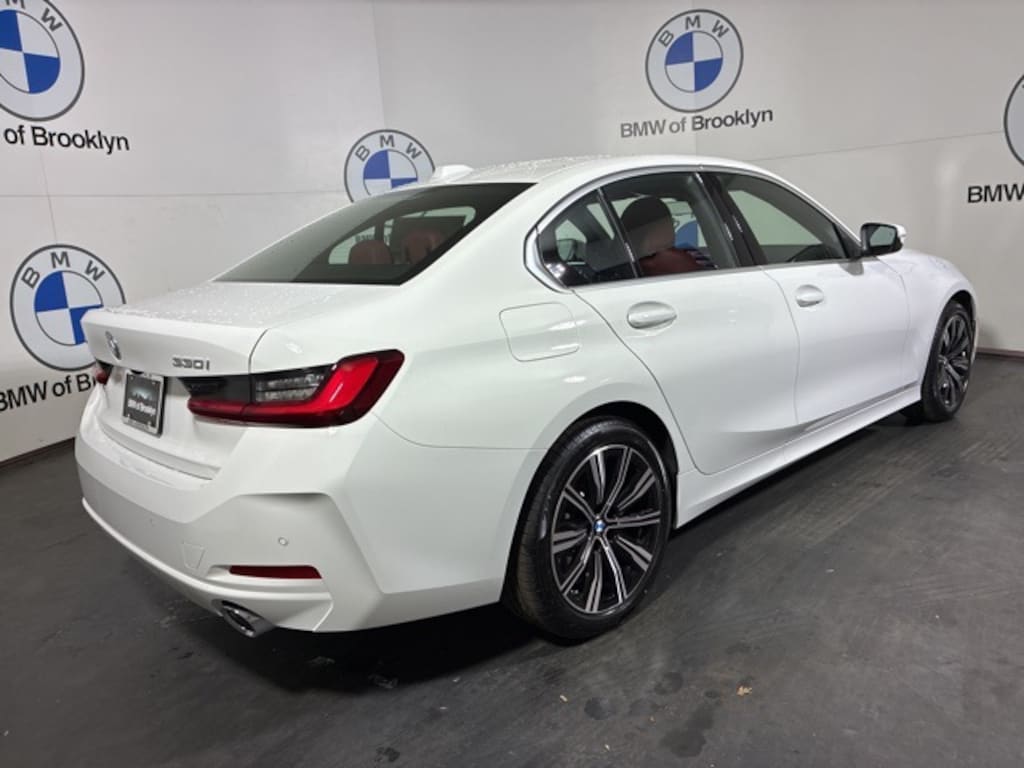 New 2026 BMW 330i xDrive Sedan