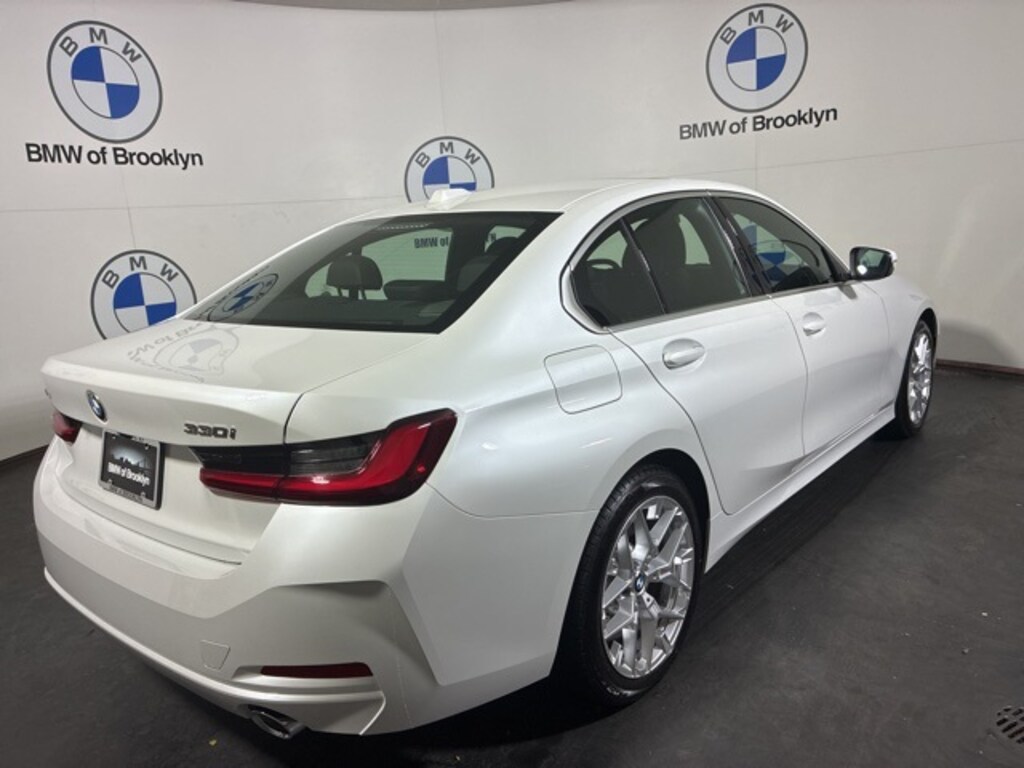 New 2026 BMW 330i xDrive Sedan
