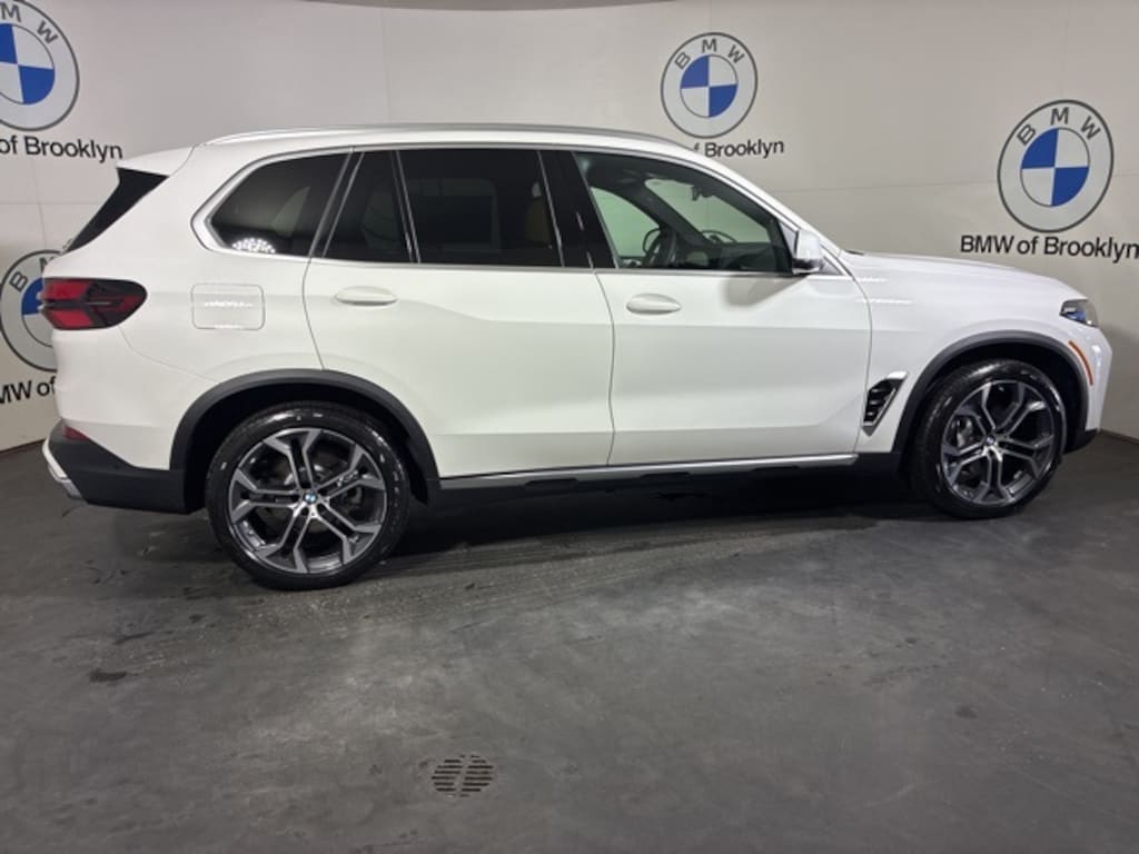 New 2026 BMW X5 xDrive40i SUV